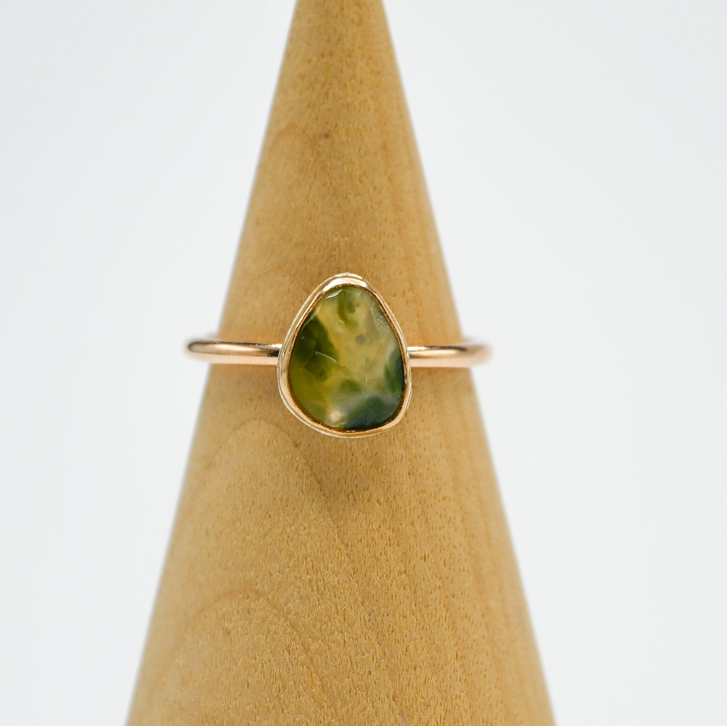 Gold fill rose cut moss agate size 6.75