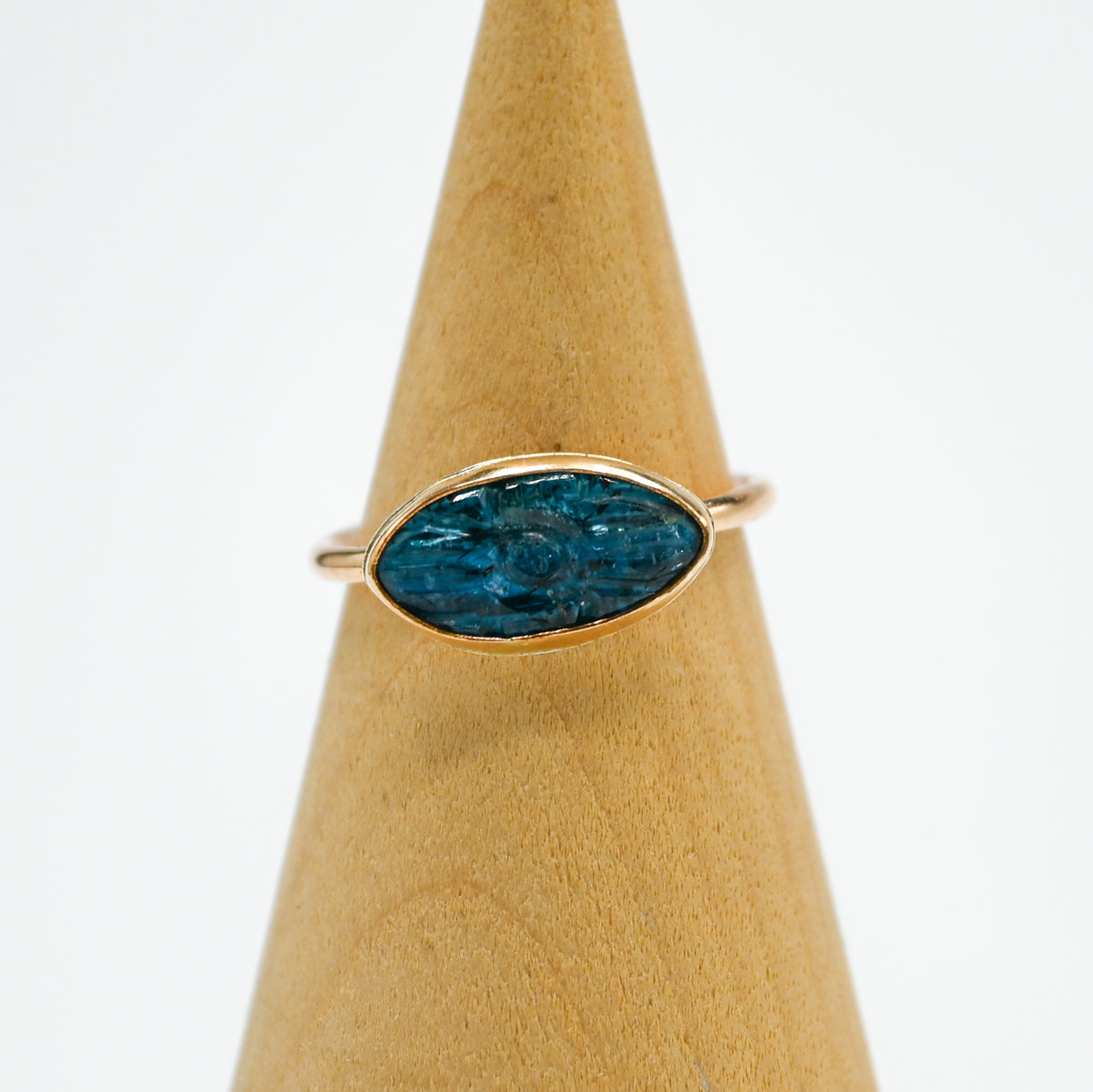 Gold fill horizontal carved teal kyanite size 7