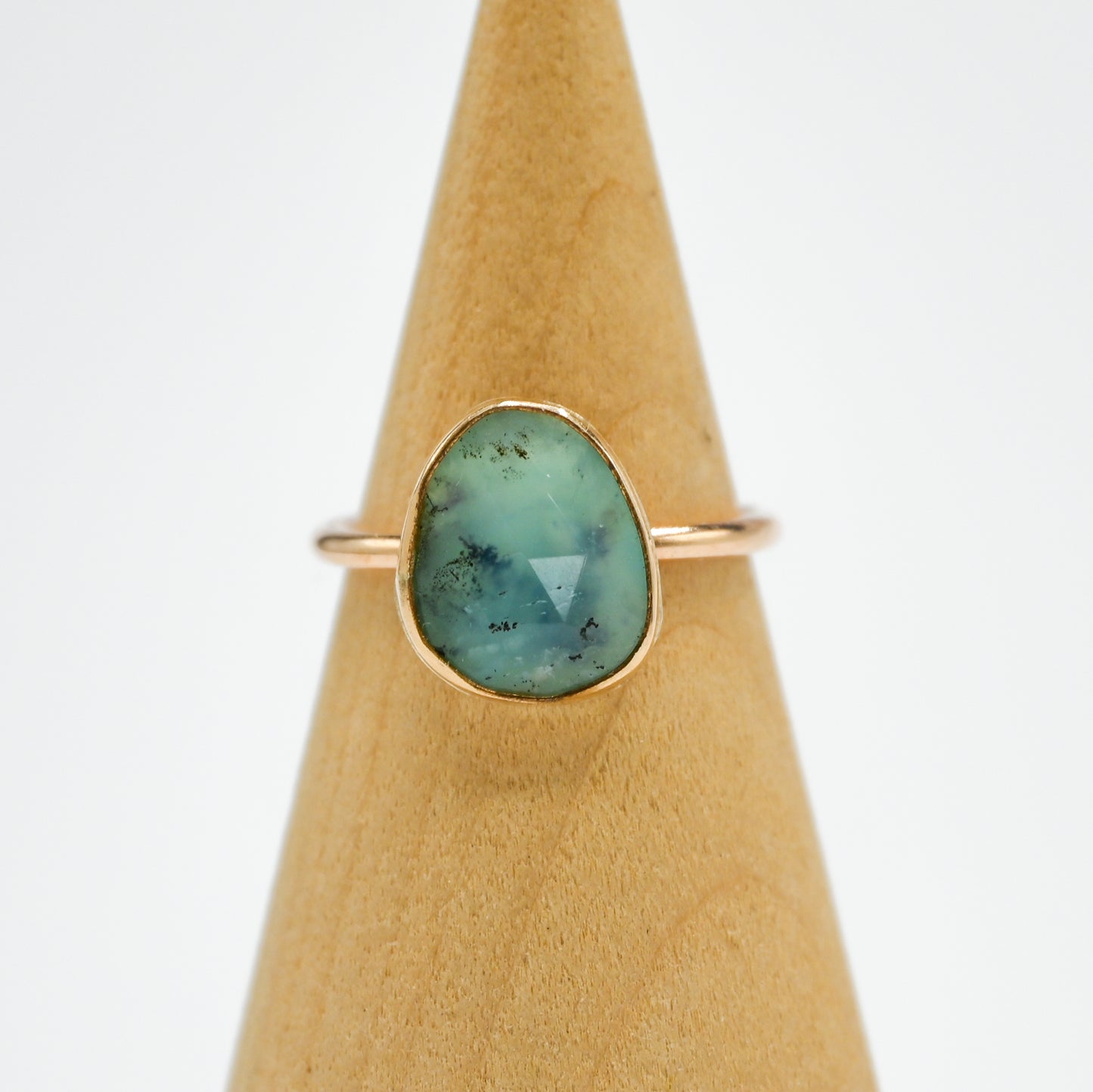 Gold fill rose cut peruvian opal size 7