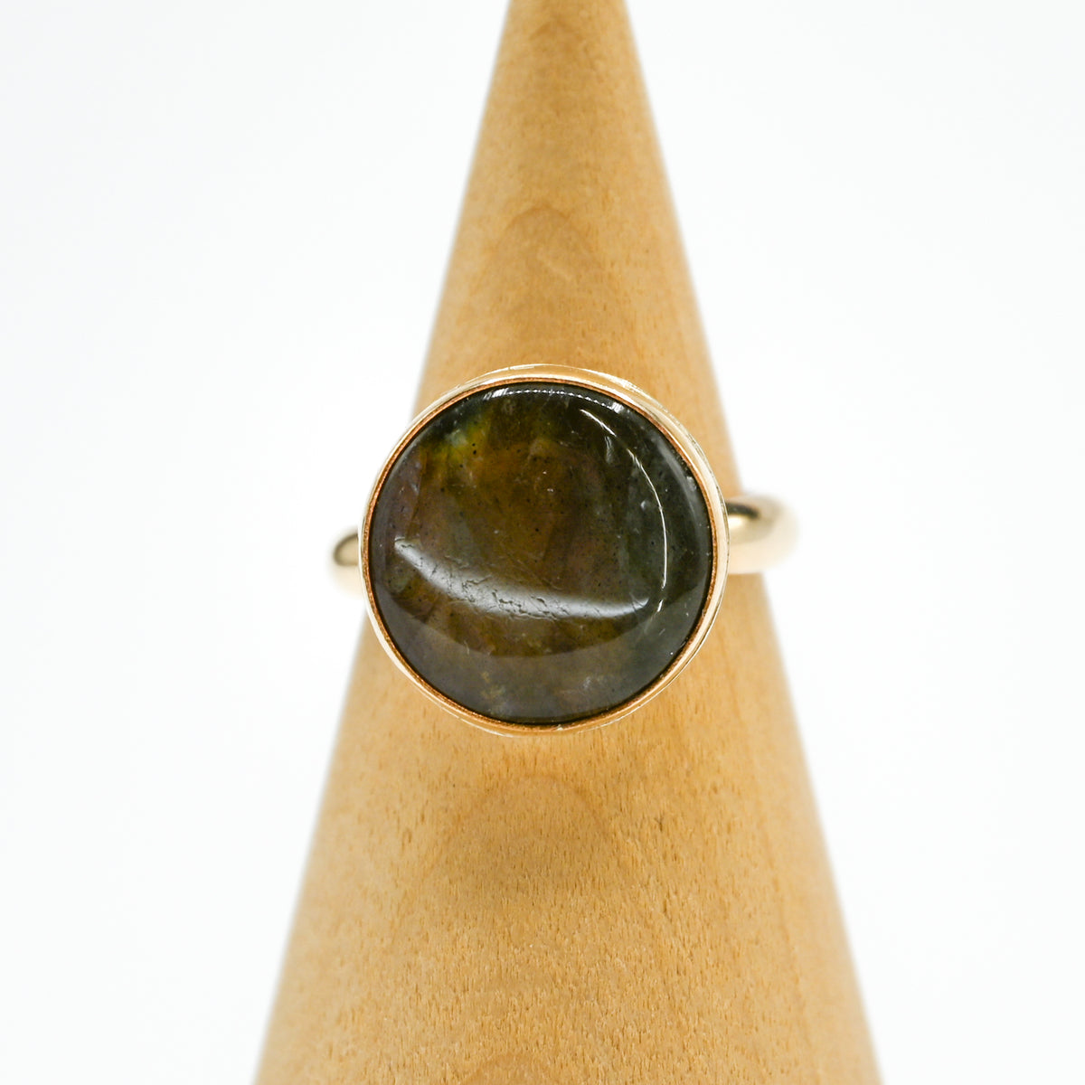 Gold fill round labradorite size 7