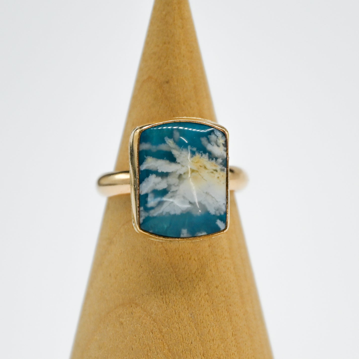 Gold fill plume agate size 7