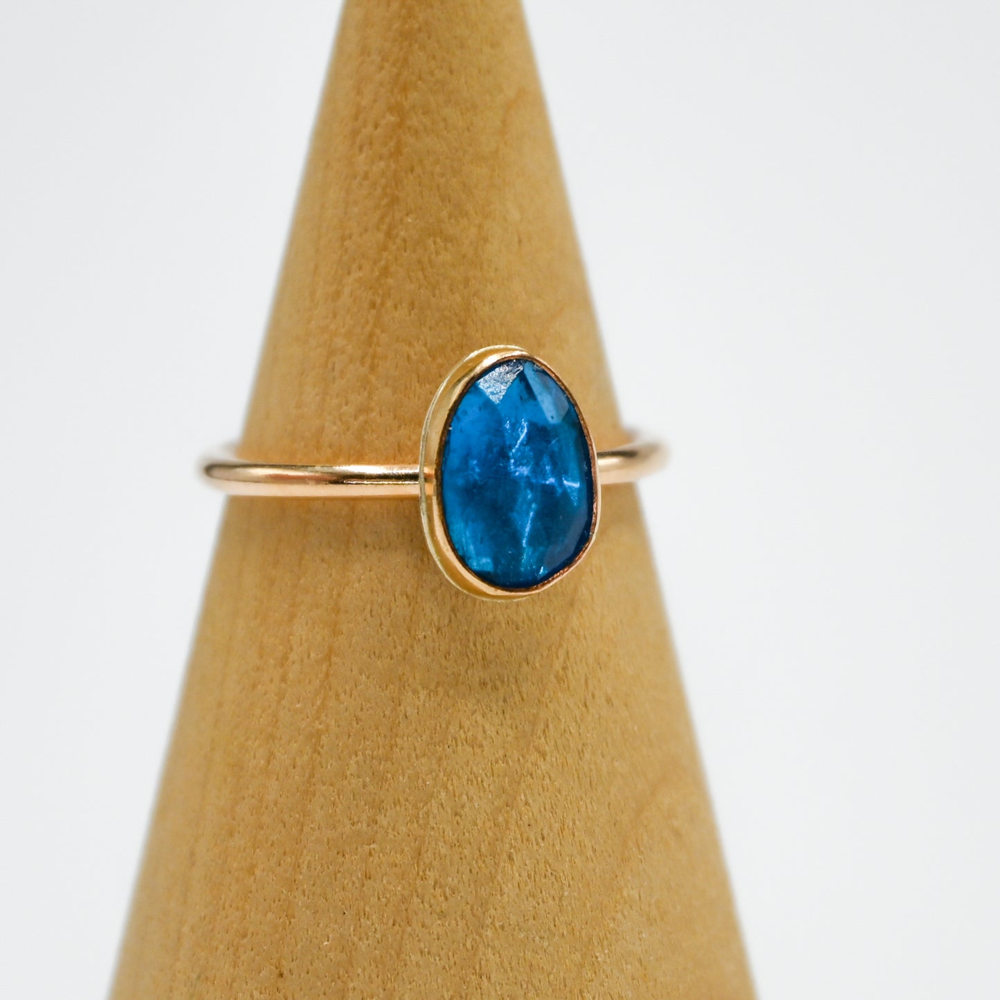 Gold fill rose cut neon blue apatite size 7.5