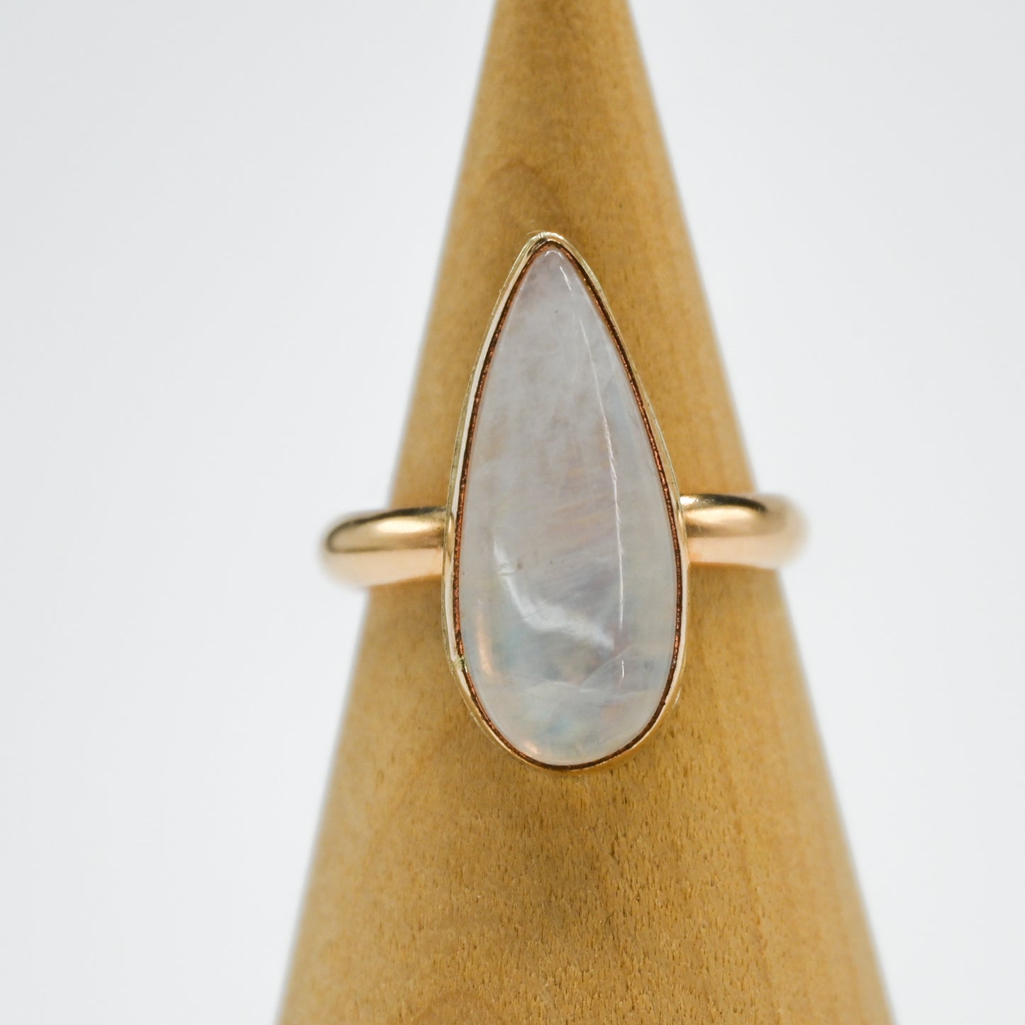 Gold fill xxl pear moonstone size 8.5