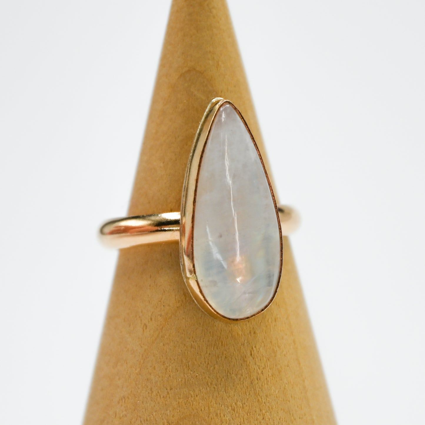 Gold fill xxl pear moonstone size 8.5