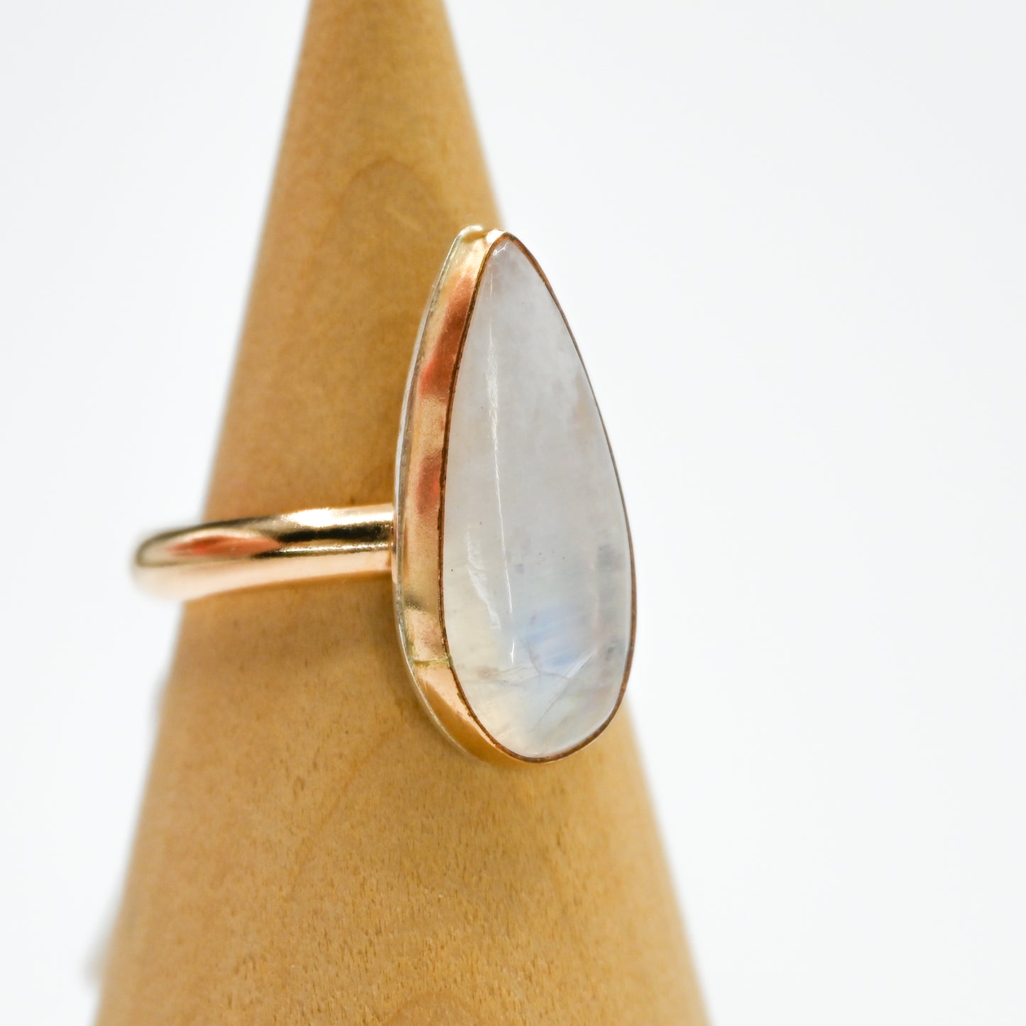 Gold fill xxl pear moonstone size 8.5