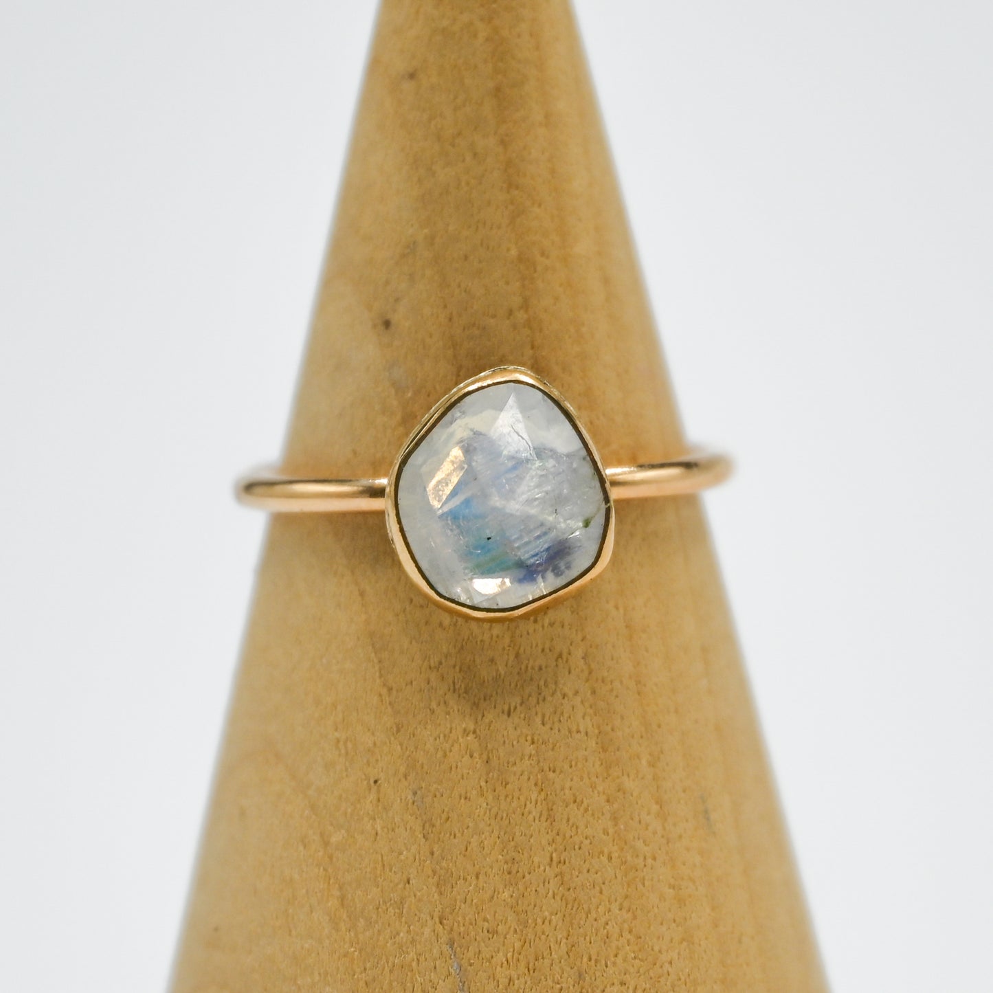 Gold fill rose cut moonstone size 8.75