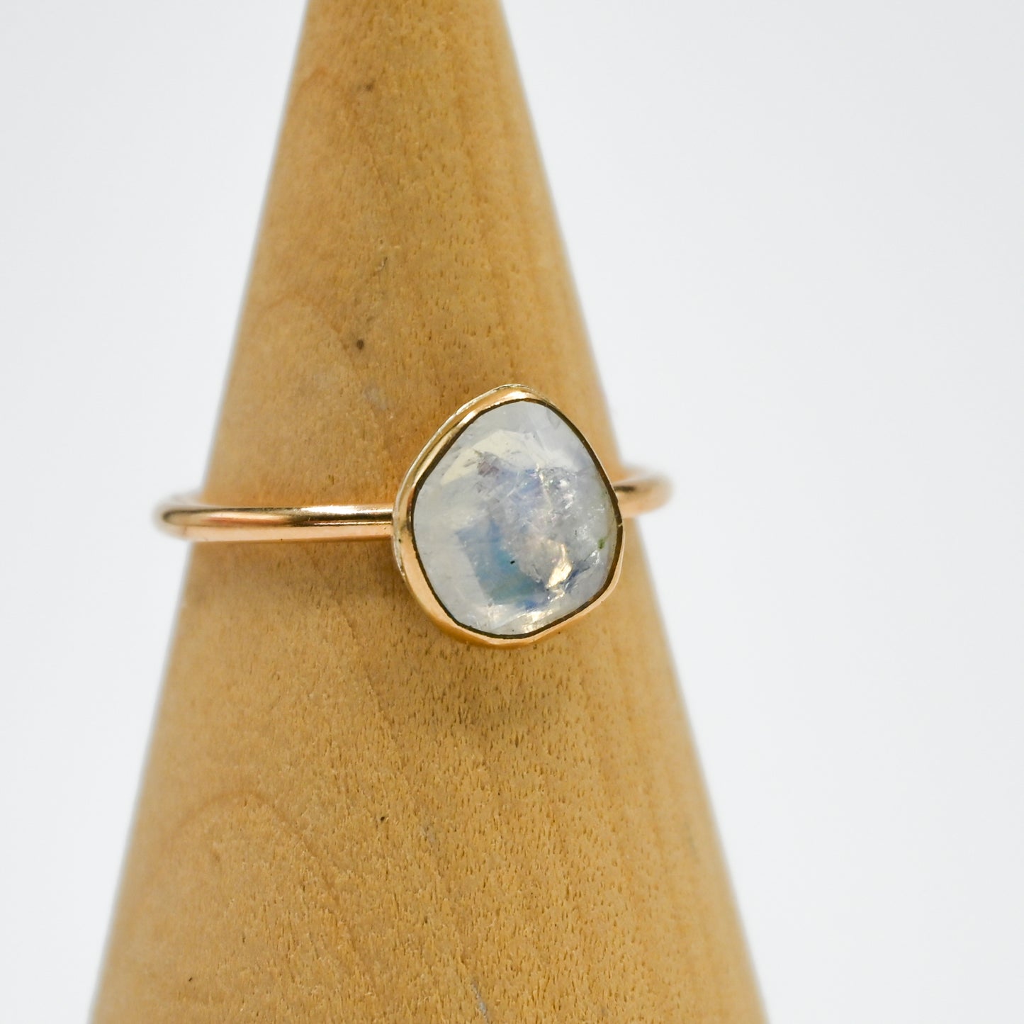 Gold fill rose cut moonstone size 8.75