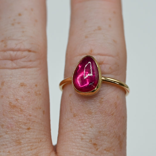 Gold fill pear ruby size 8