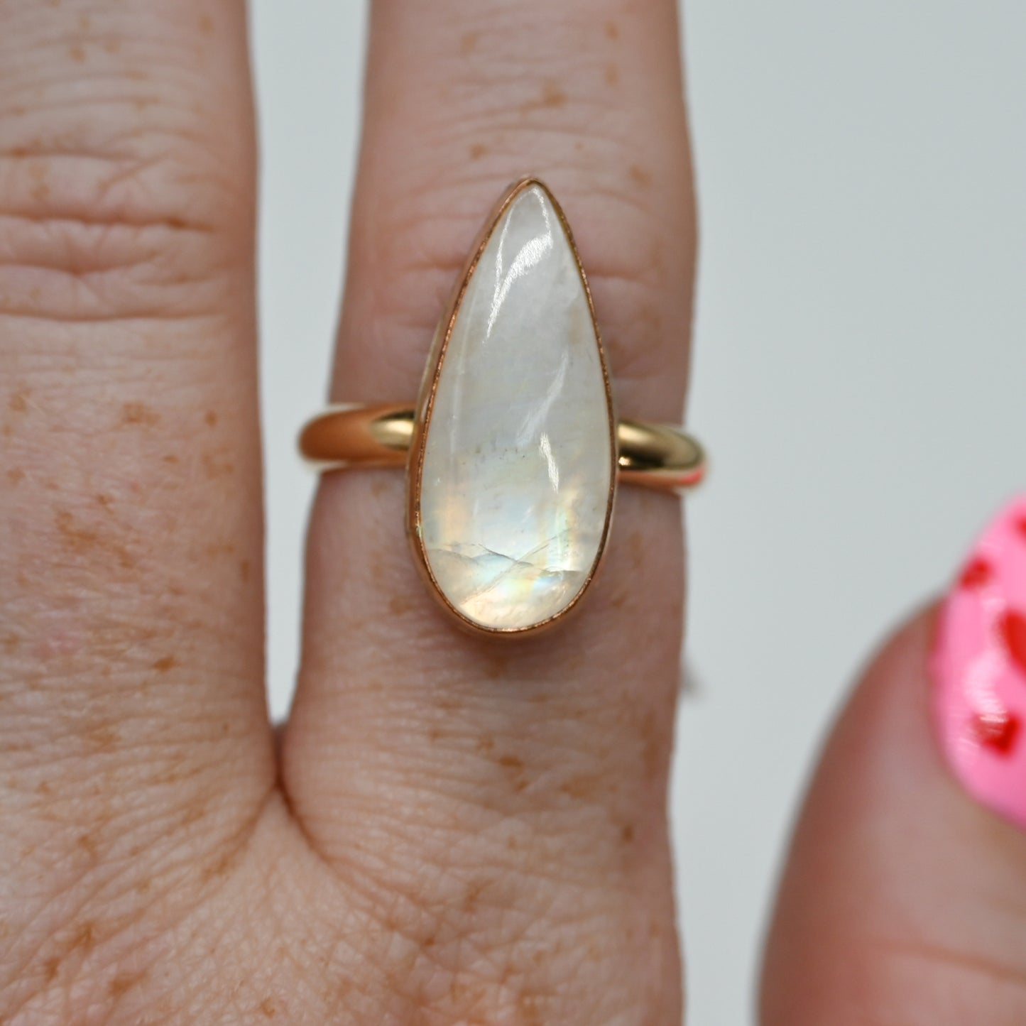 Gold fill xxl pear moonstone size 8.5