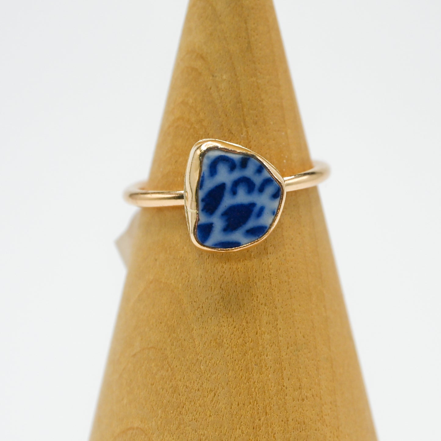 Gold fill sea pottery size 6