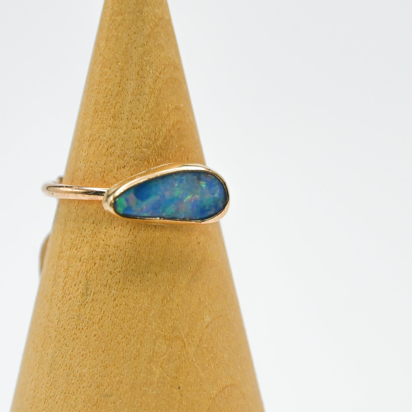 Gold fill horizontal Australian opal size 7