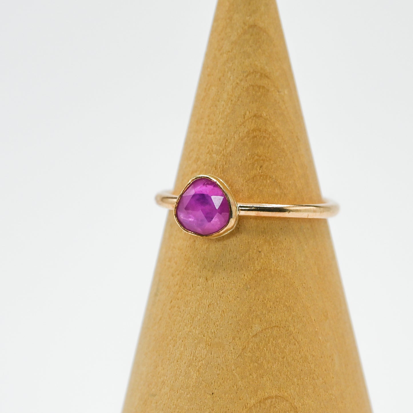 Gold fill rose cut ruby size 7.25