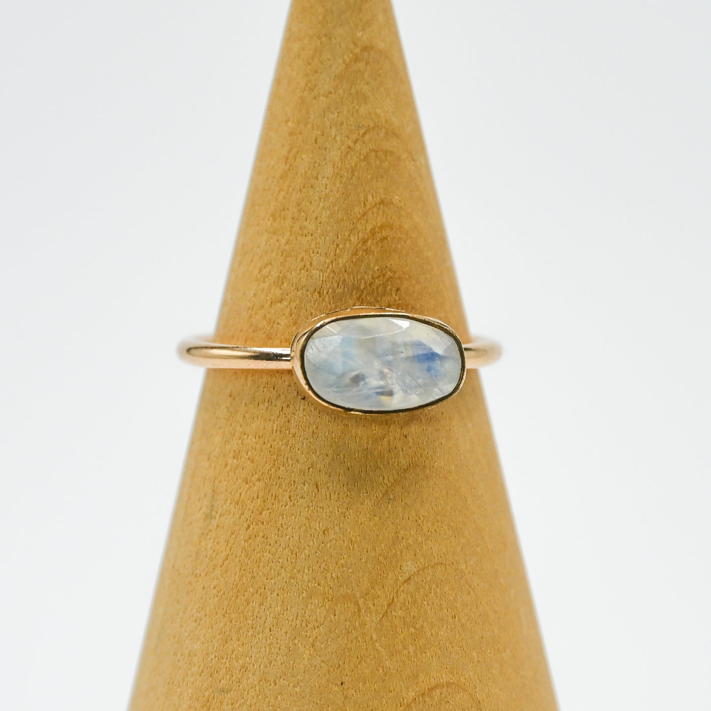 Gold fill horizontal rose cut moonstone size 7.25