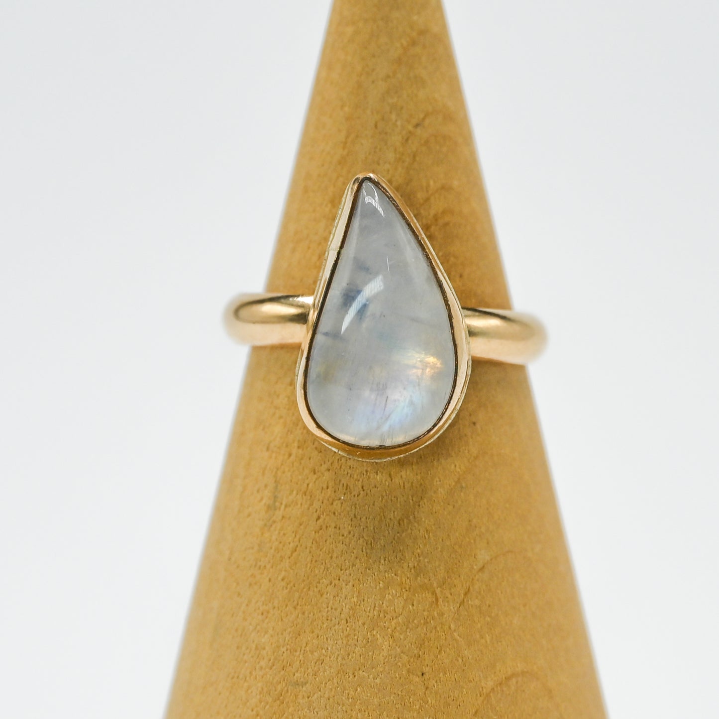 Gold fill xxl moonstone size 7.25