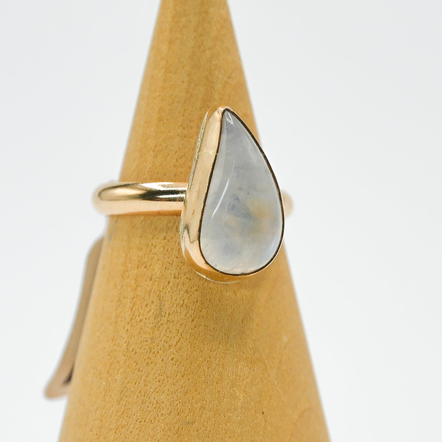 Gold fill xxl moonstone size 7.25