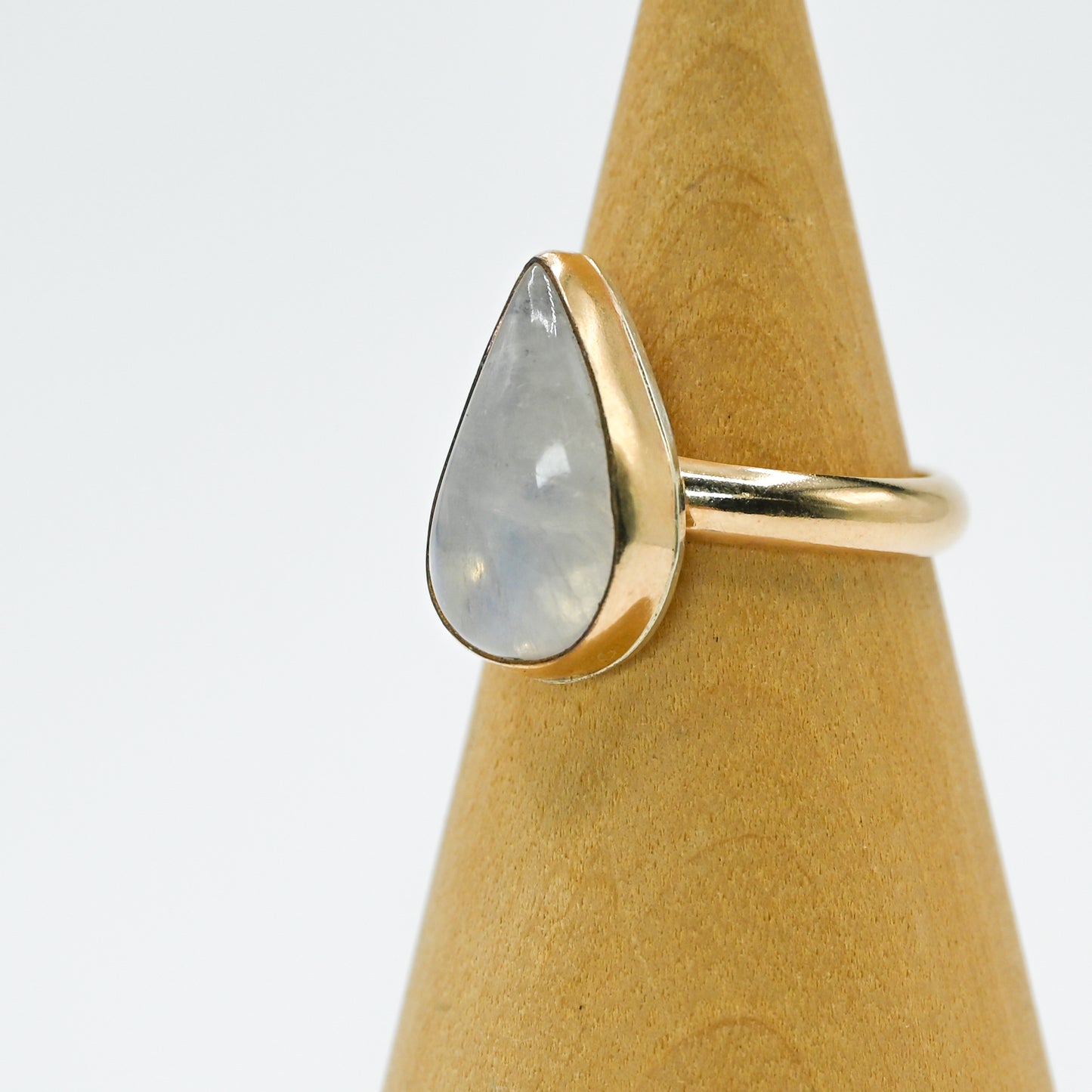 Gold fill xxl moonstone size 7.25