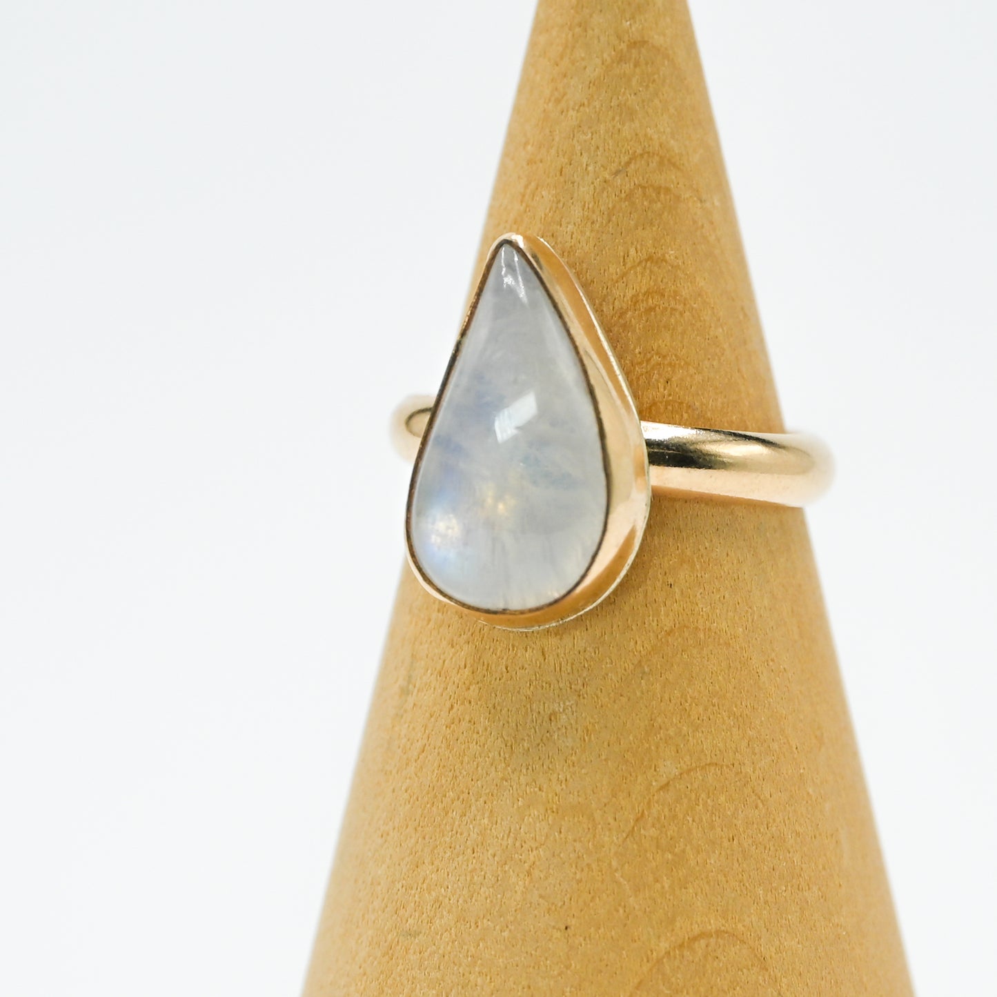 Gold fill xxl moonstone size 7.25