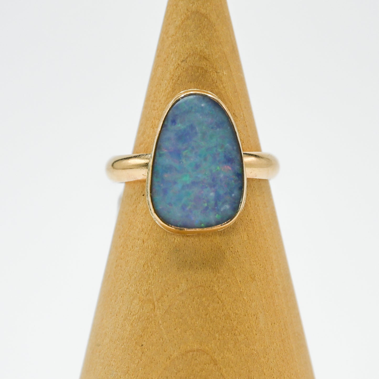 Gold fill xl Australian opal size 7.5