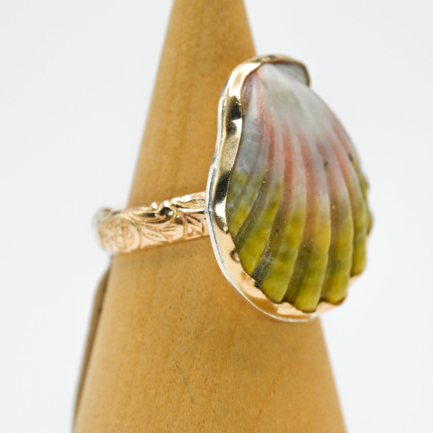 Gold fill xl Hawaiian moonrise shell size 7.5