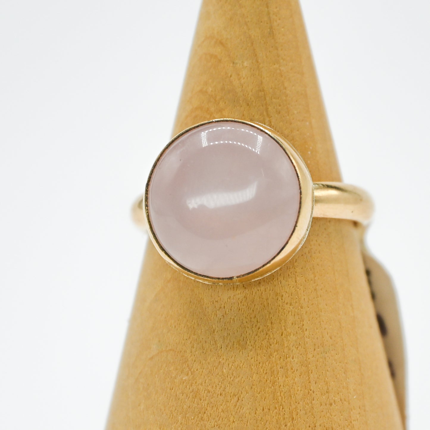 Gold fill rose quartz size 8.5