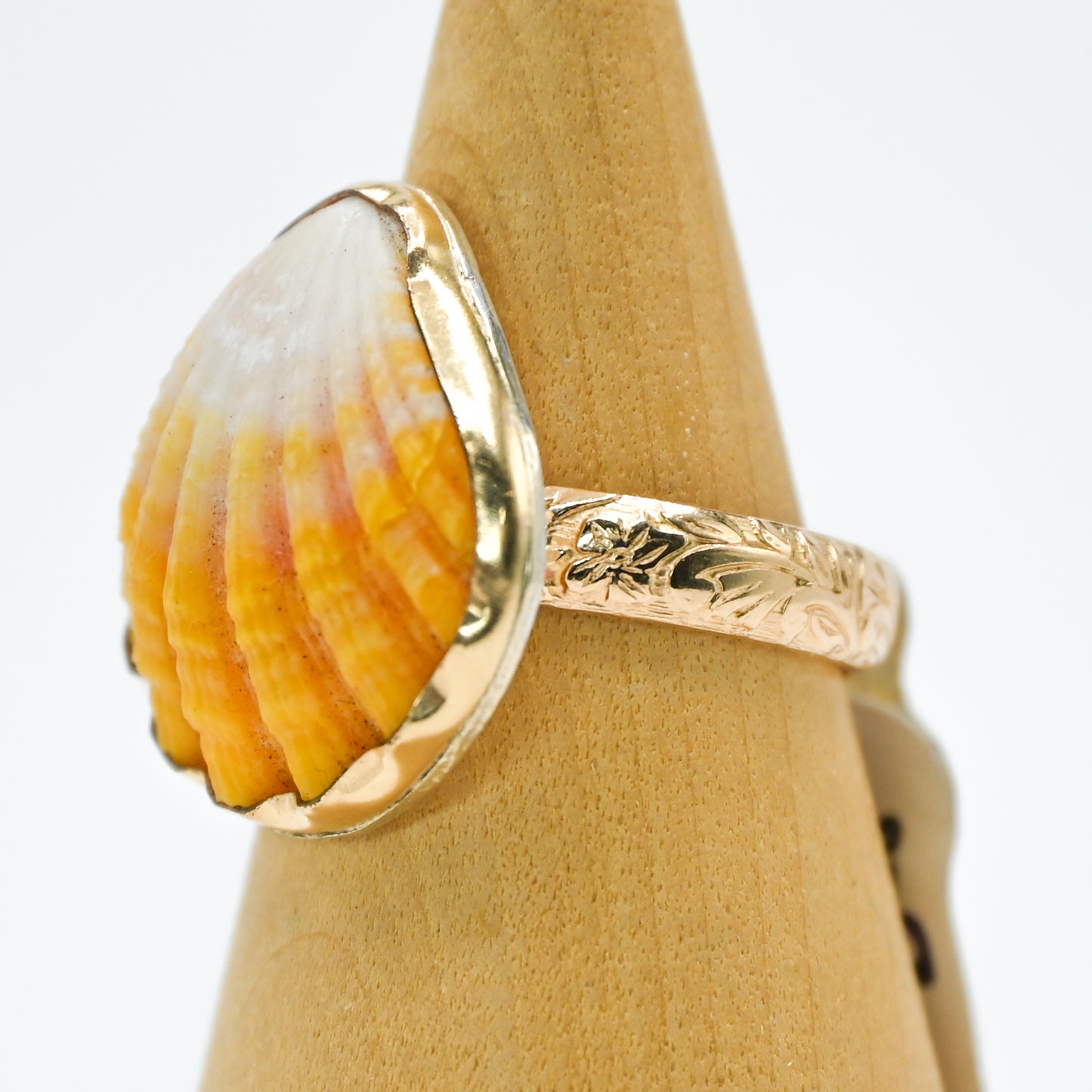Gold fill Hawaiian Sunrise shell size 9