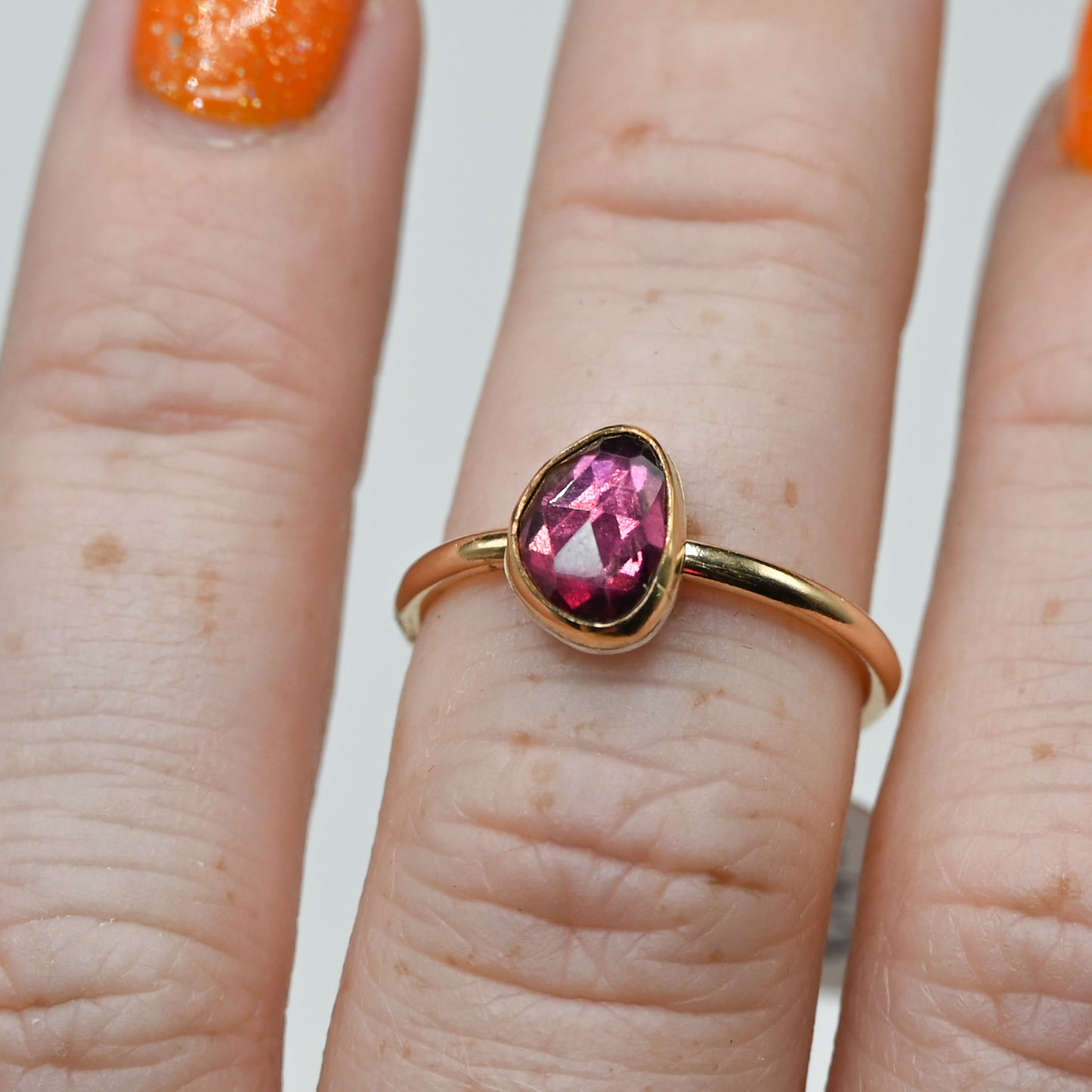 Gold fill rose cut garnet size 6.75