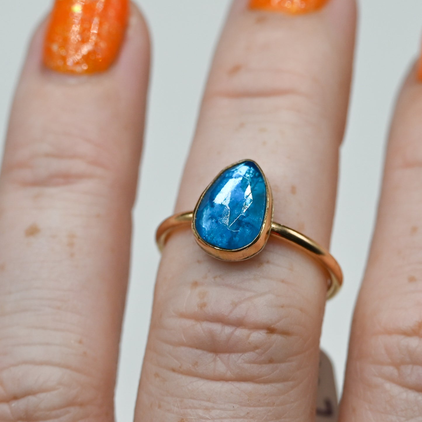 Gold fill rose cut neon blue apatite size 7