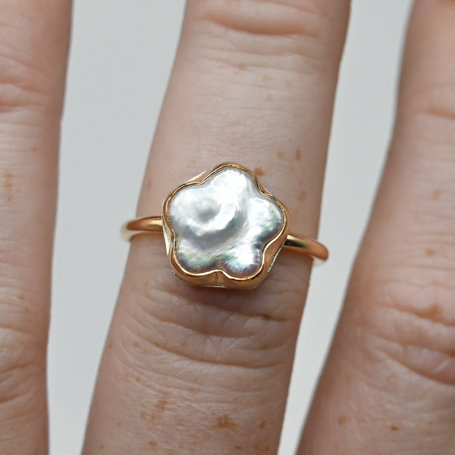 Gold fill flower pearl size 7