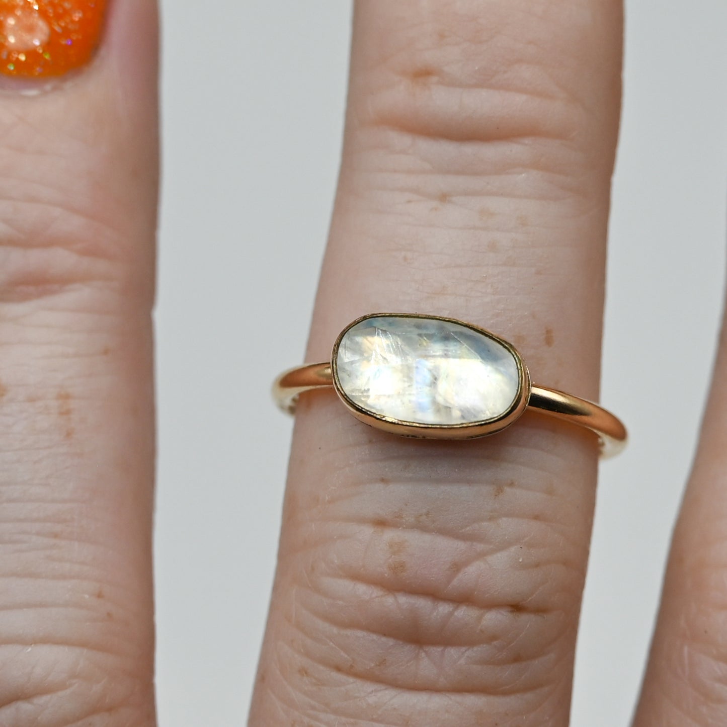Gold fill horizontal rose cut moonstone size 7.25