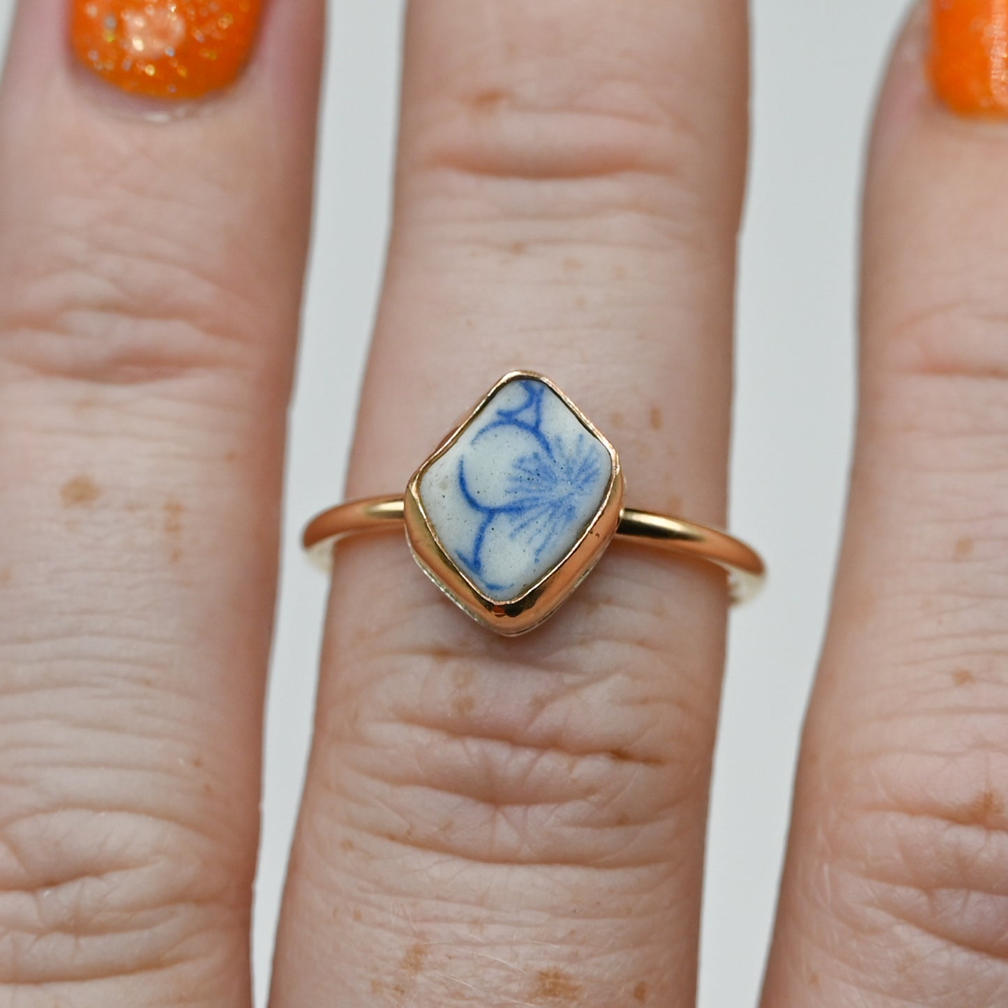 Gold fill flower sea pottery size 7.5