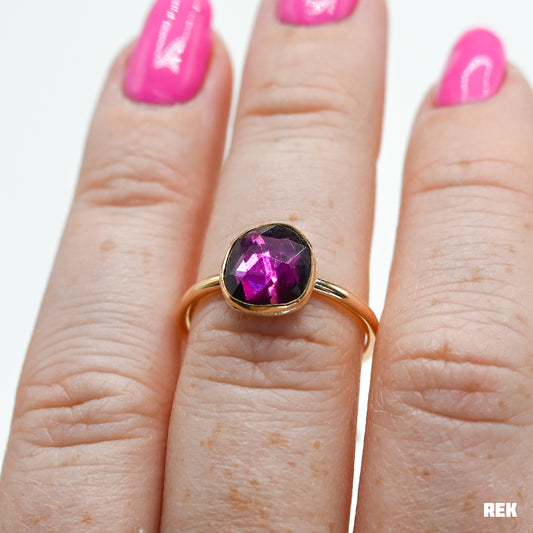 Gold fill rhodolite rose cut garnet size 7.25