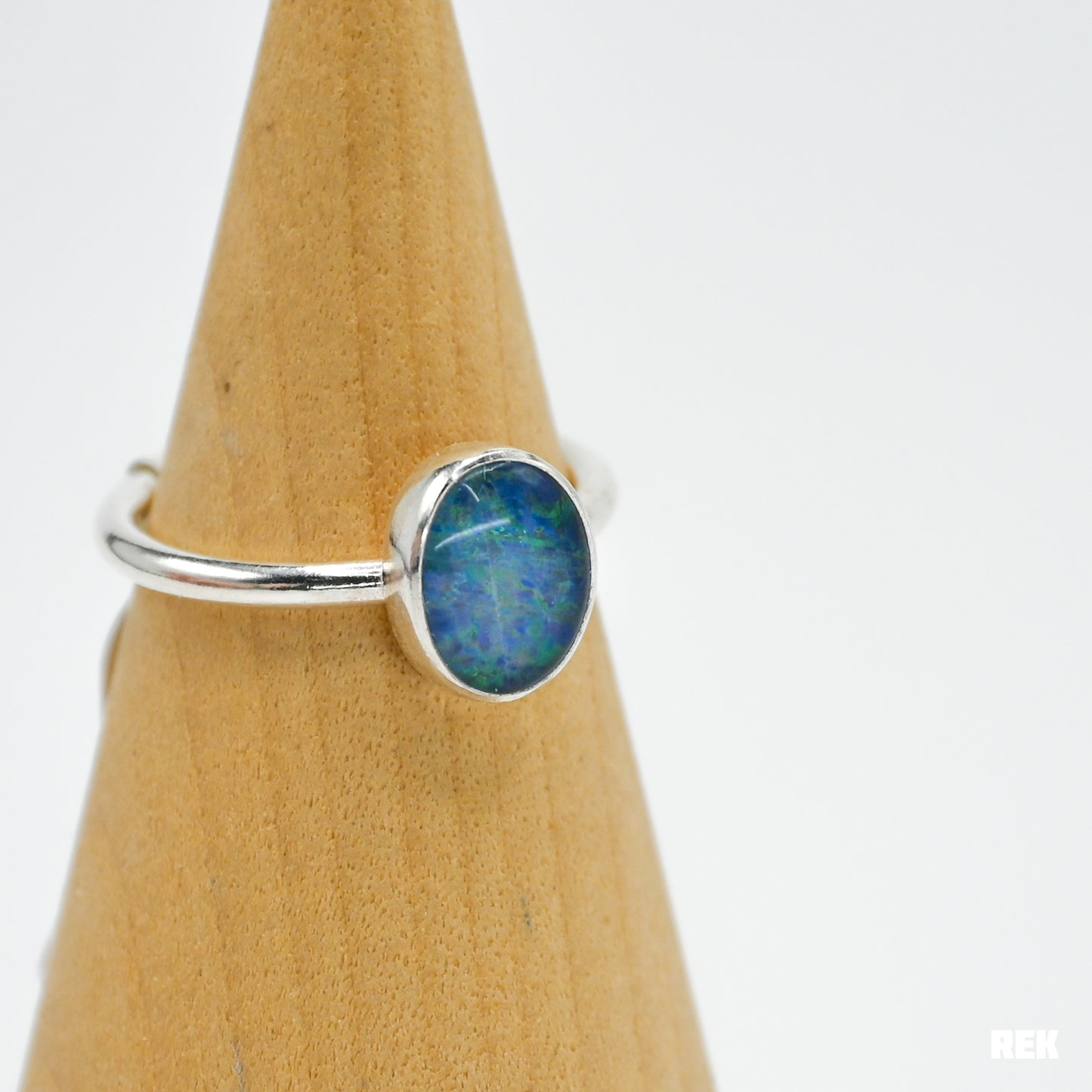 Oval Australian opal size 7.75