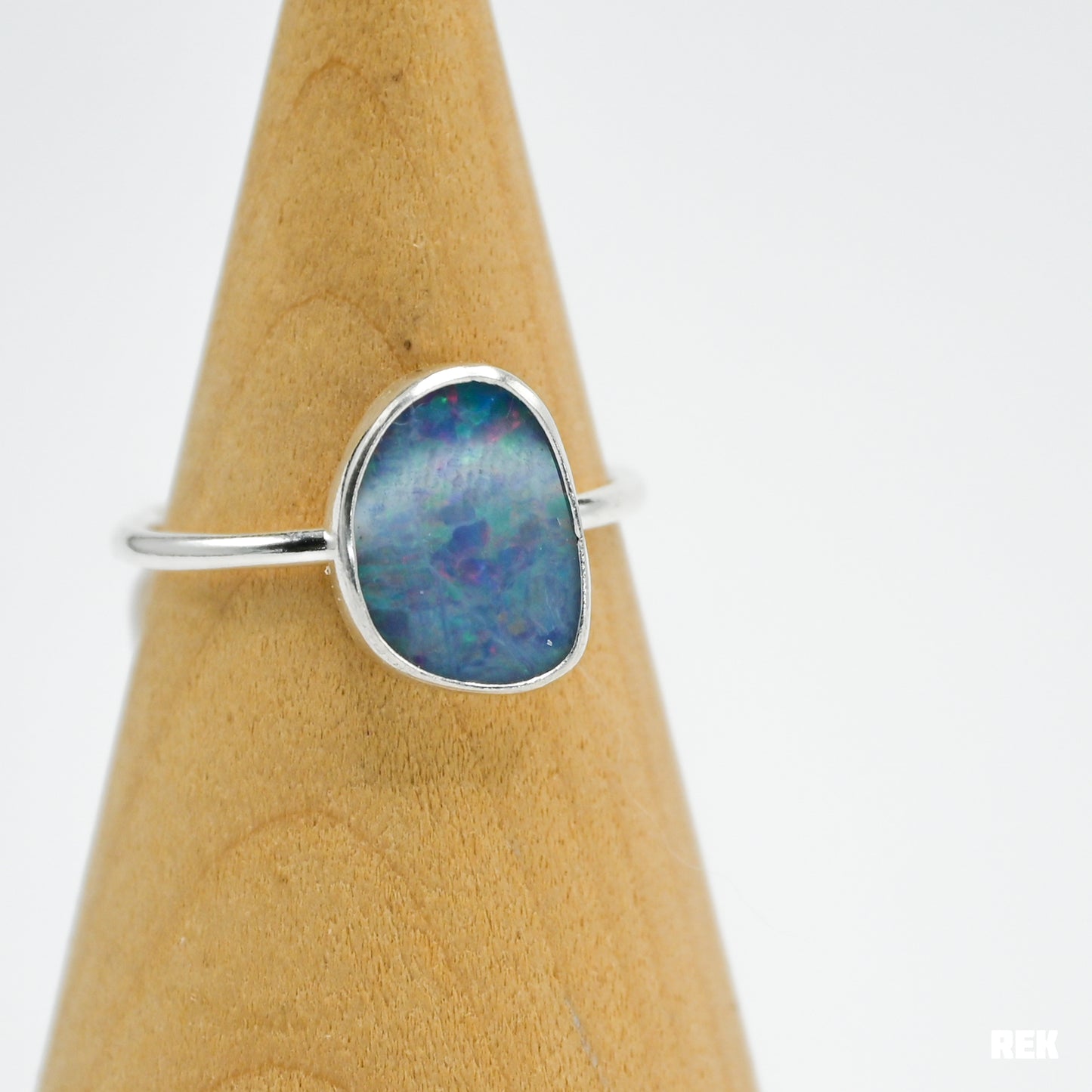 Australian opal size 9.25