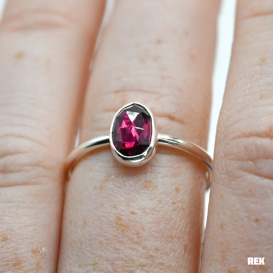 Rose cut garnet size 8