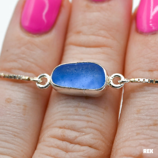 Adjustable cornflower sea glass bracelet