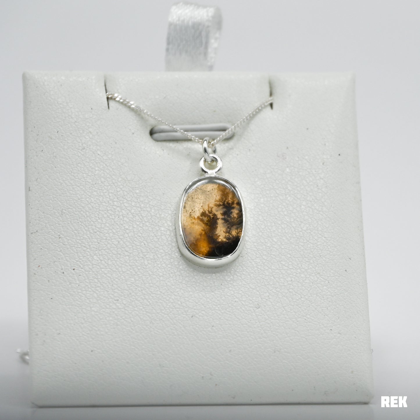 Dendritic agate necklace