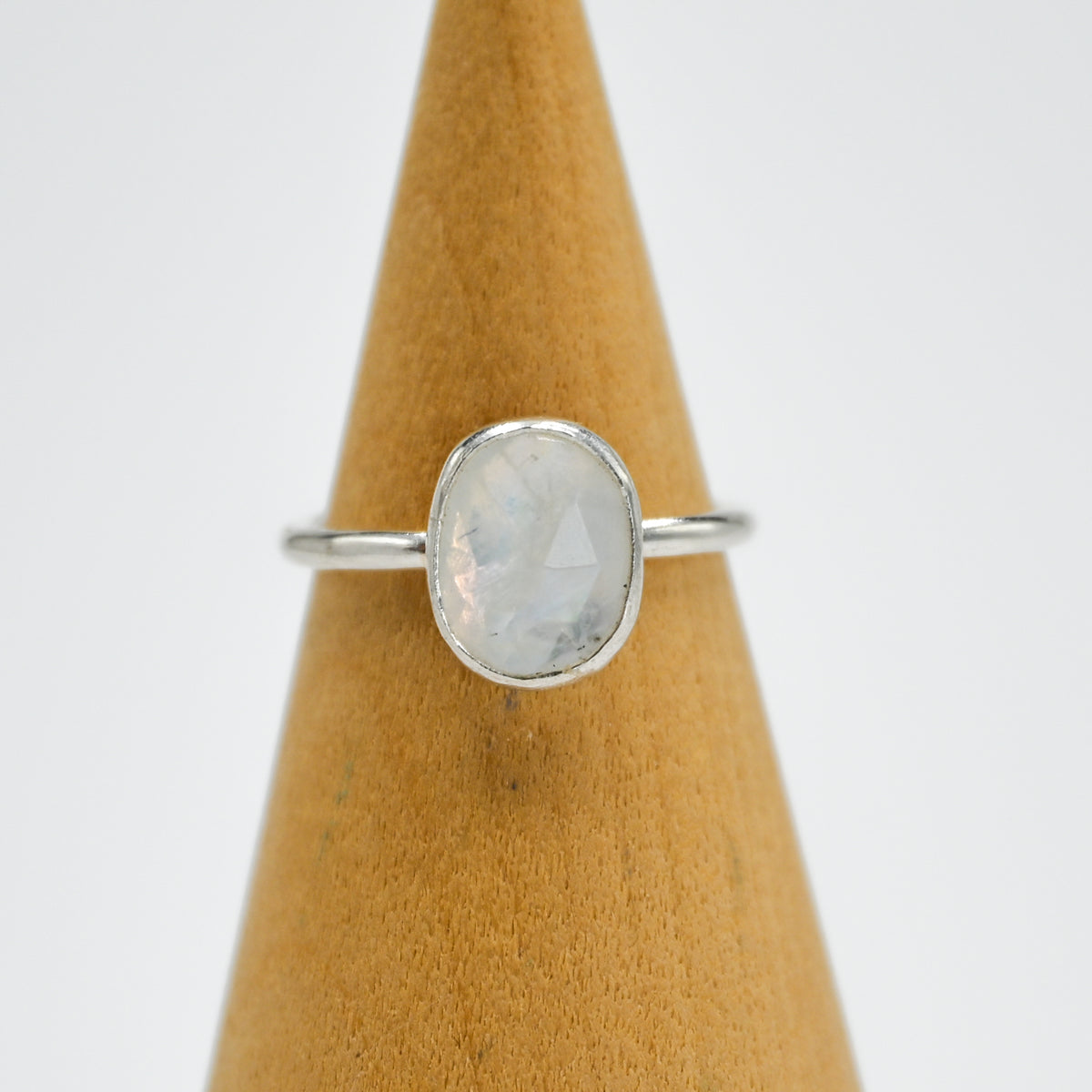 Rose cut moonstone size 5.25