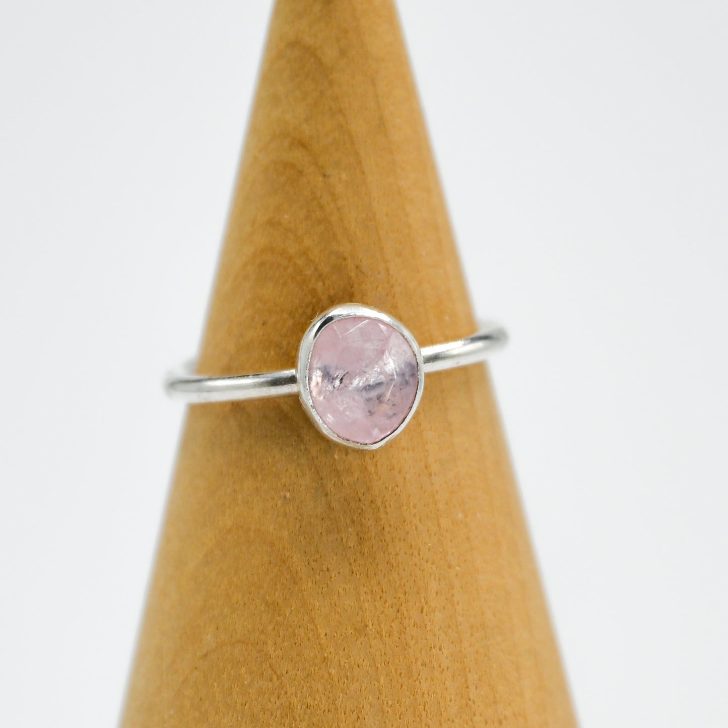 Rose cut morganite size 6