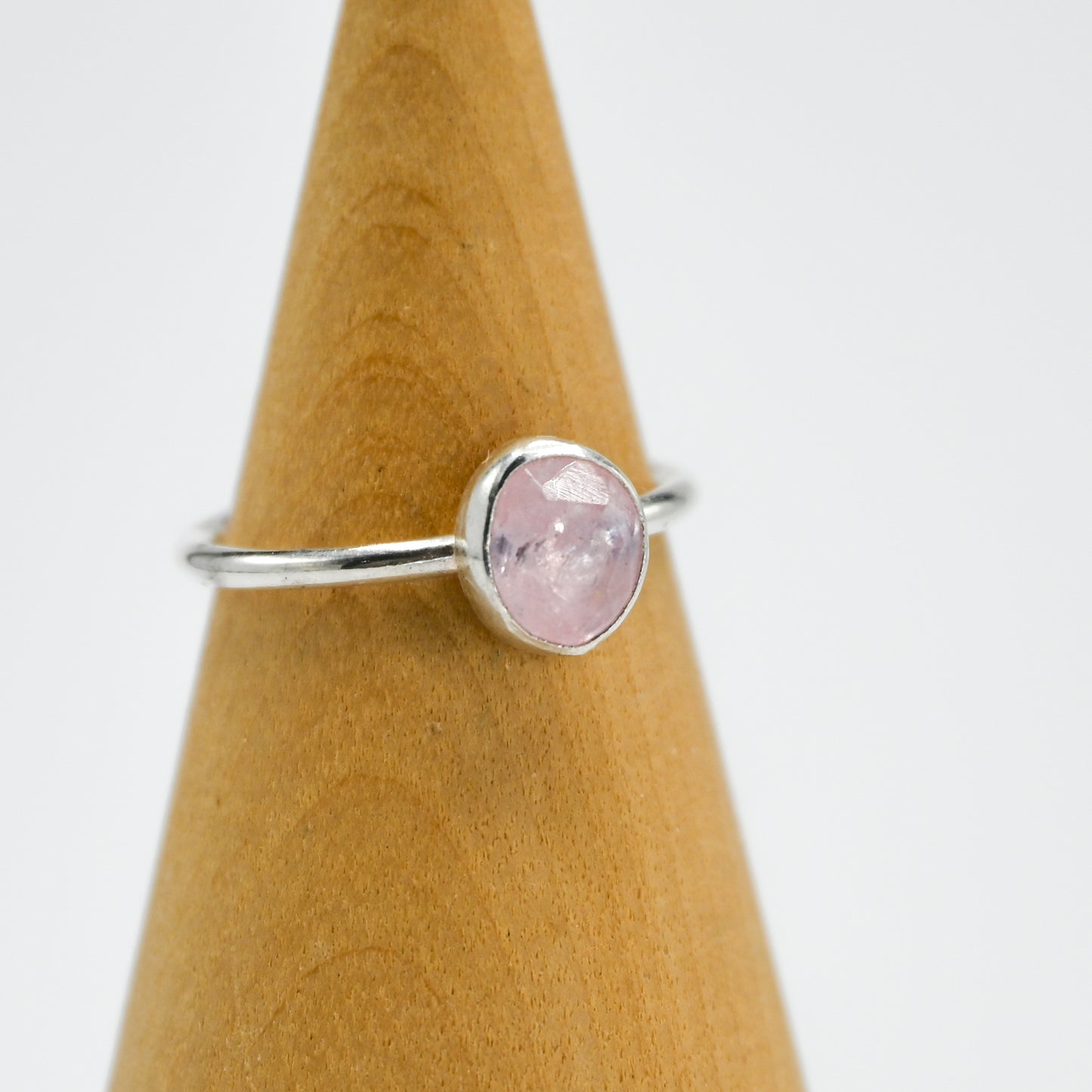 Rose cut morganite size 6