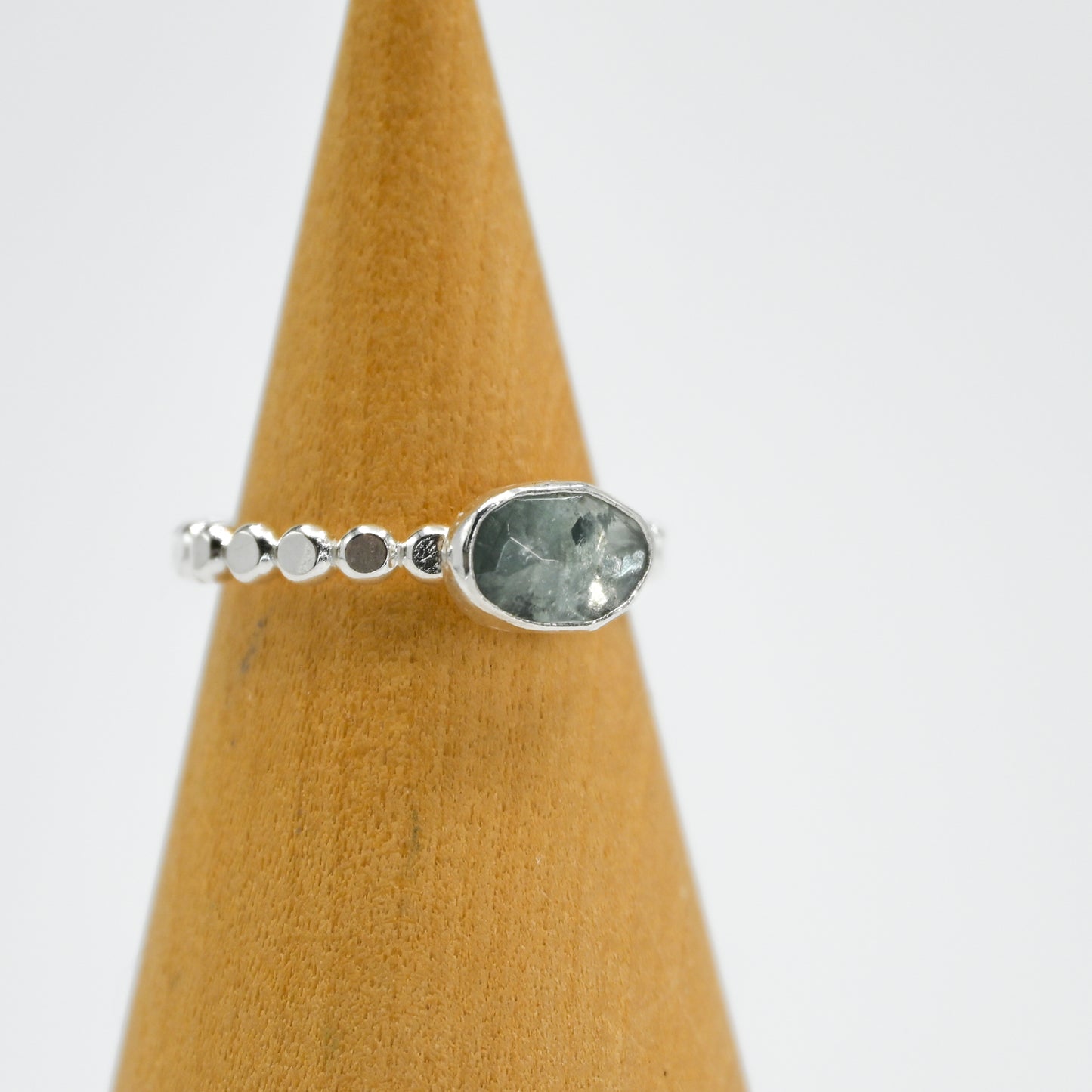 Horizontal rose cut moss aquamarine size 6.5