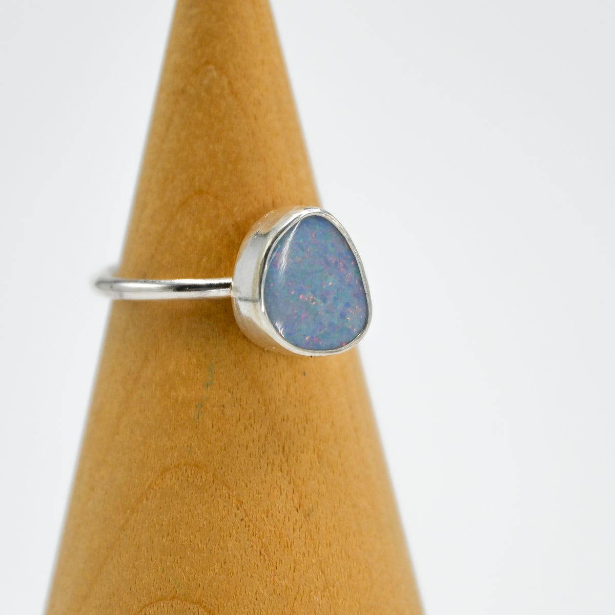 Australian opal size 6.5