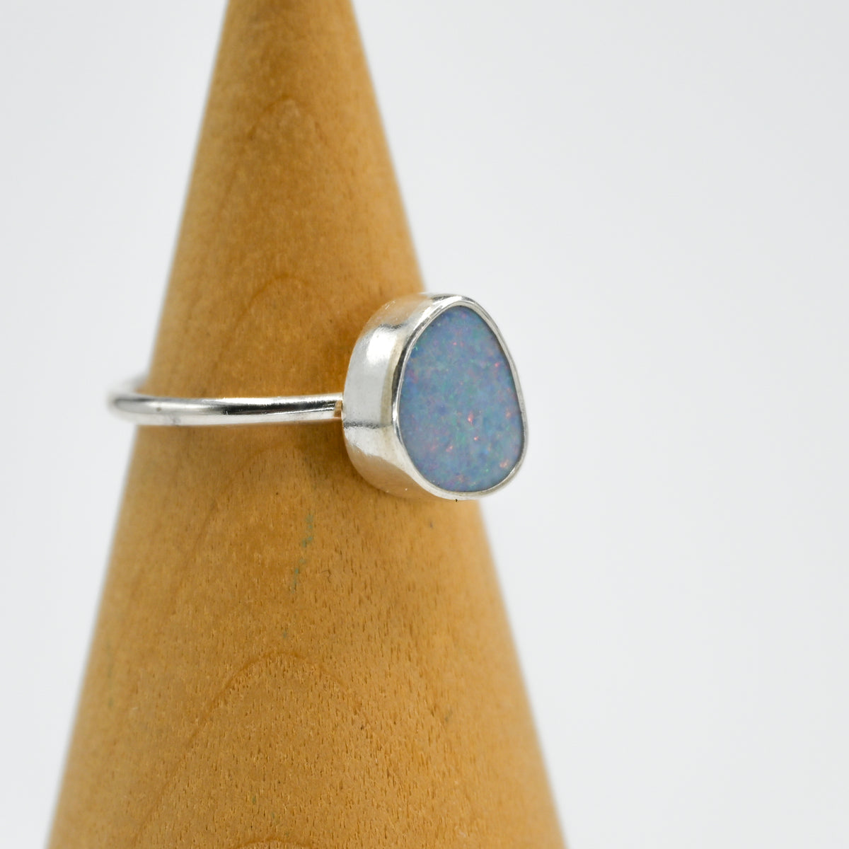 Australian opal size 6.5