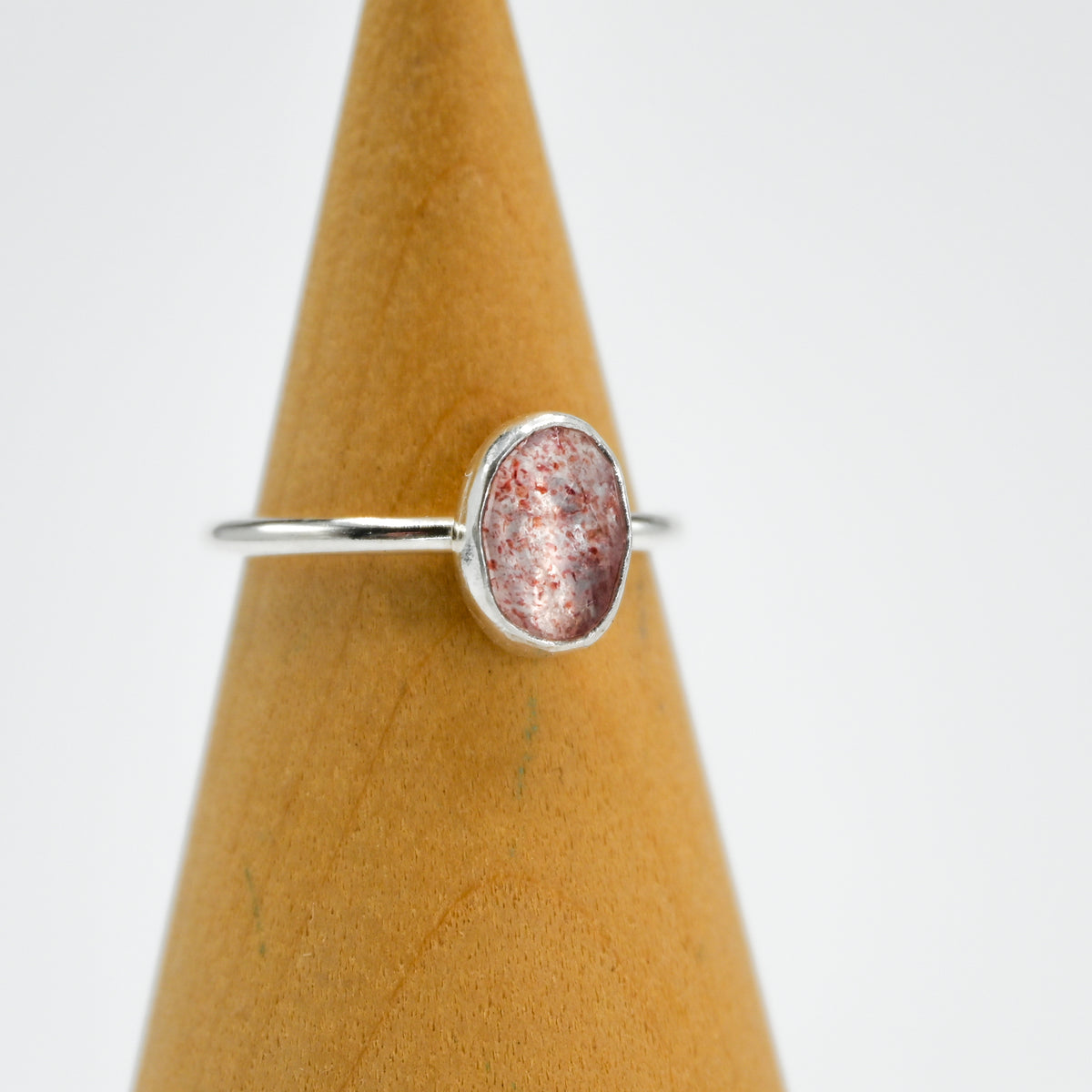 Rose cut strawberry quartz size 6.5