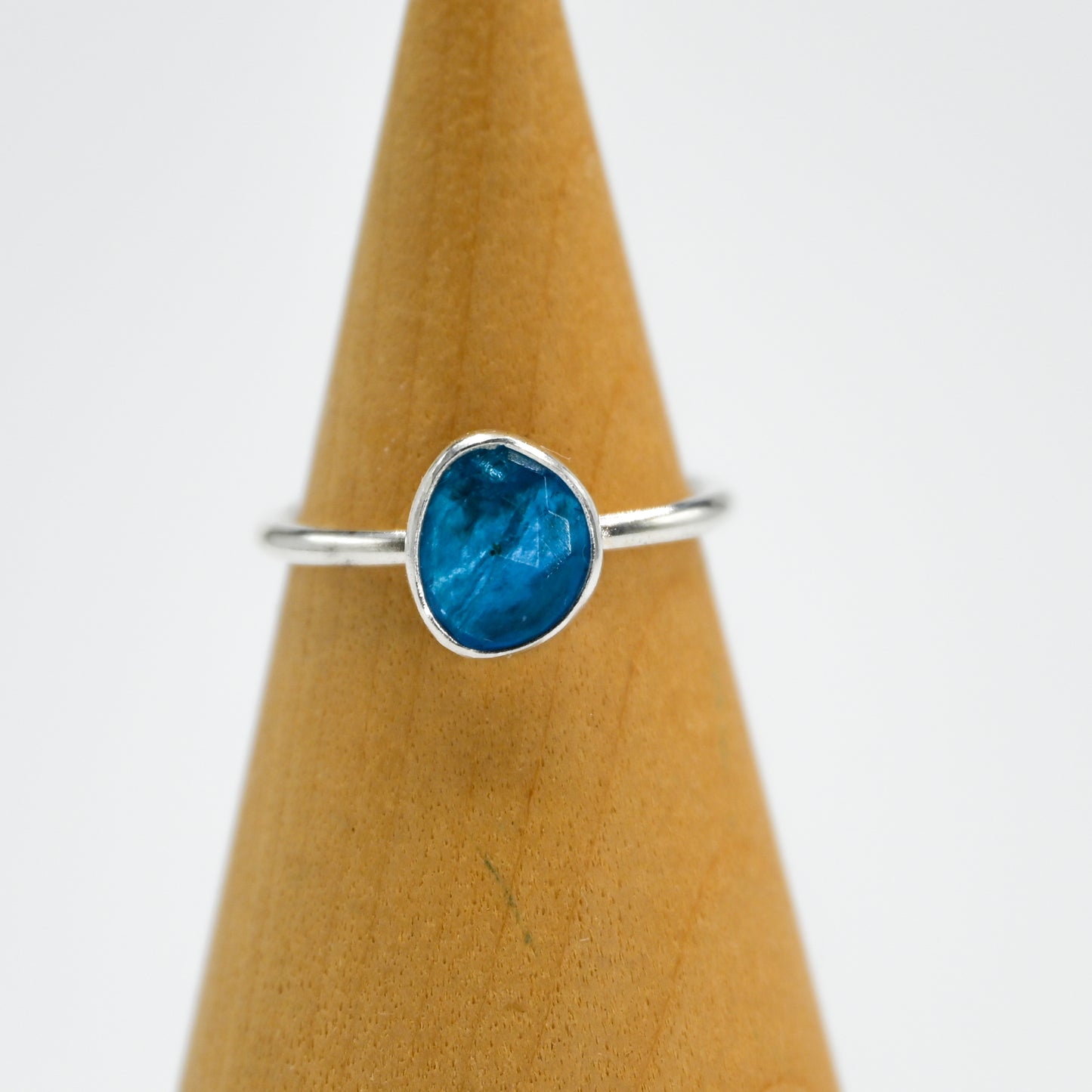 Rose cut neon blue apatite size 6.5