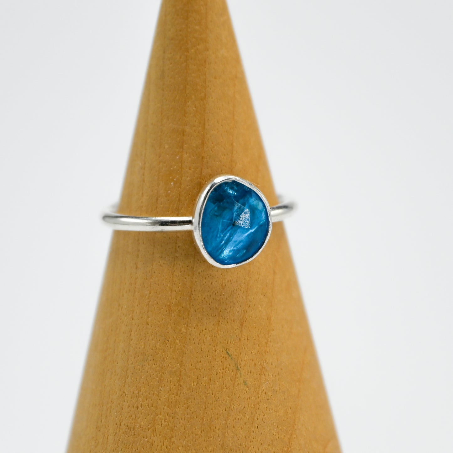Rose cut neon blue apatite size 6.5