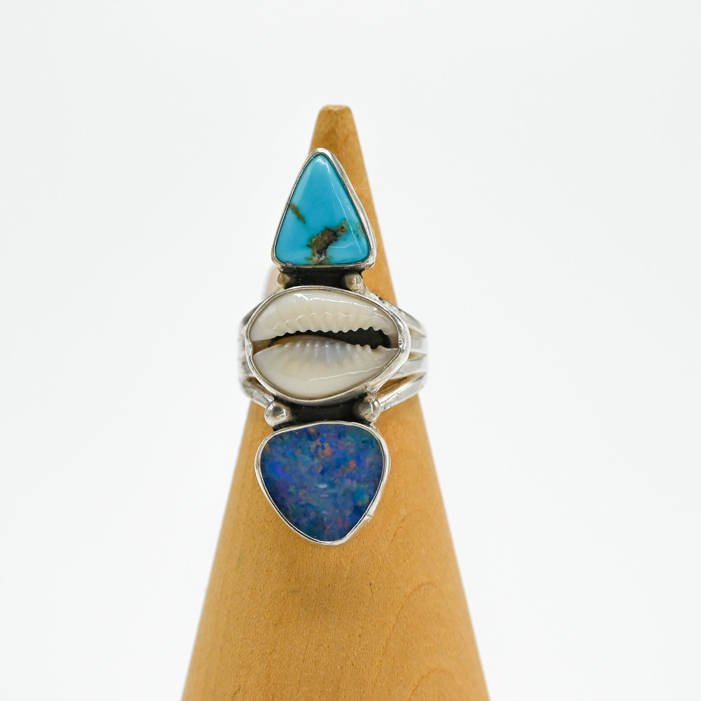 Triple cowrie, Australian opal and kingman turquoise size 7