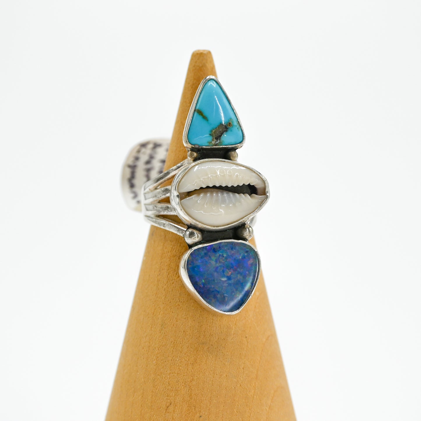 Triple cowrie, Australian opal and kingman turquoise size 7