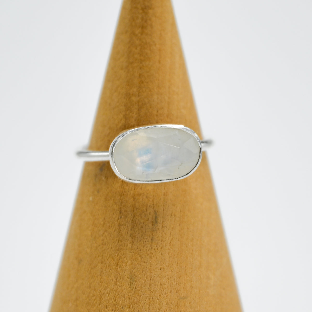 Rose cut horizontal moonstone size 7