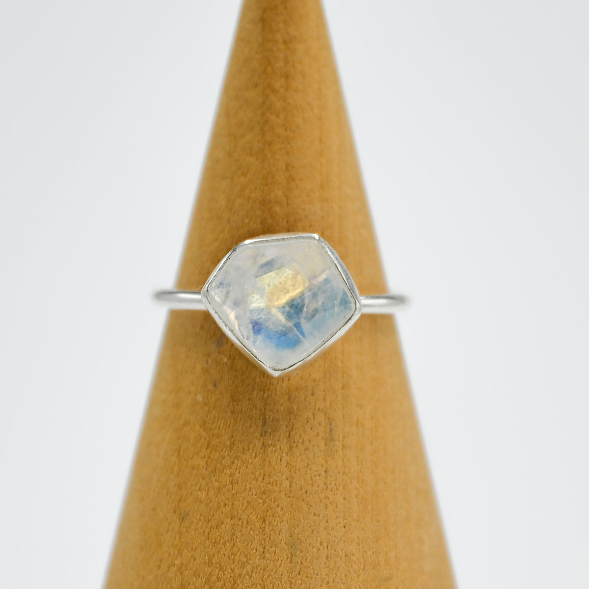Rose cut gem shaped moonstone size 7
