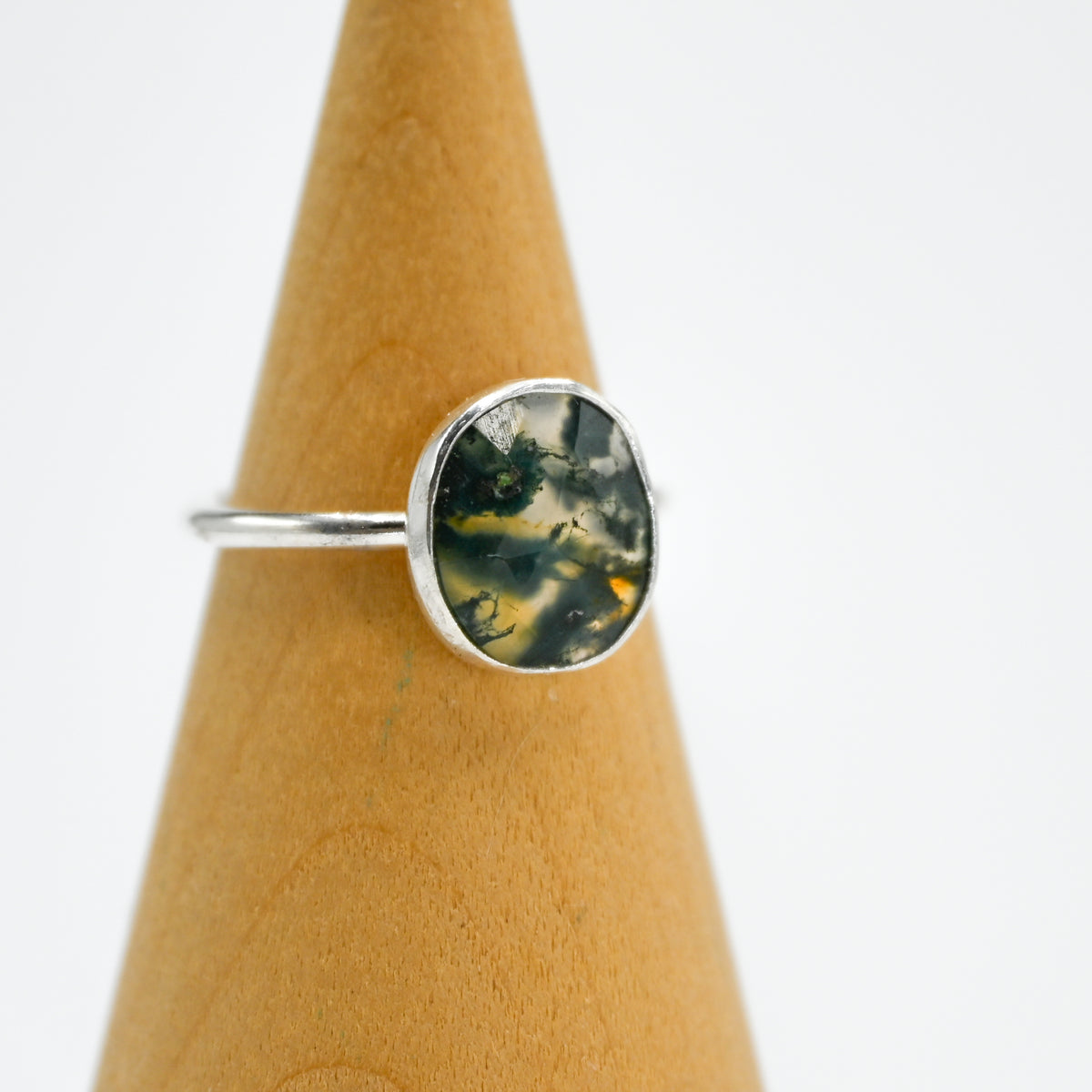 Rose cut moss agate size 7